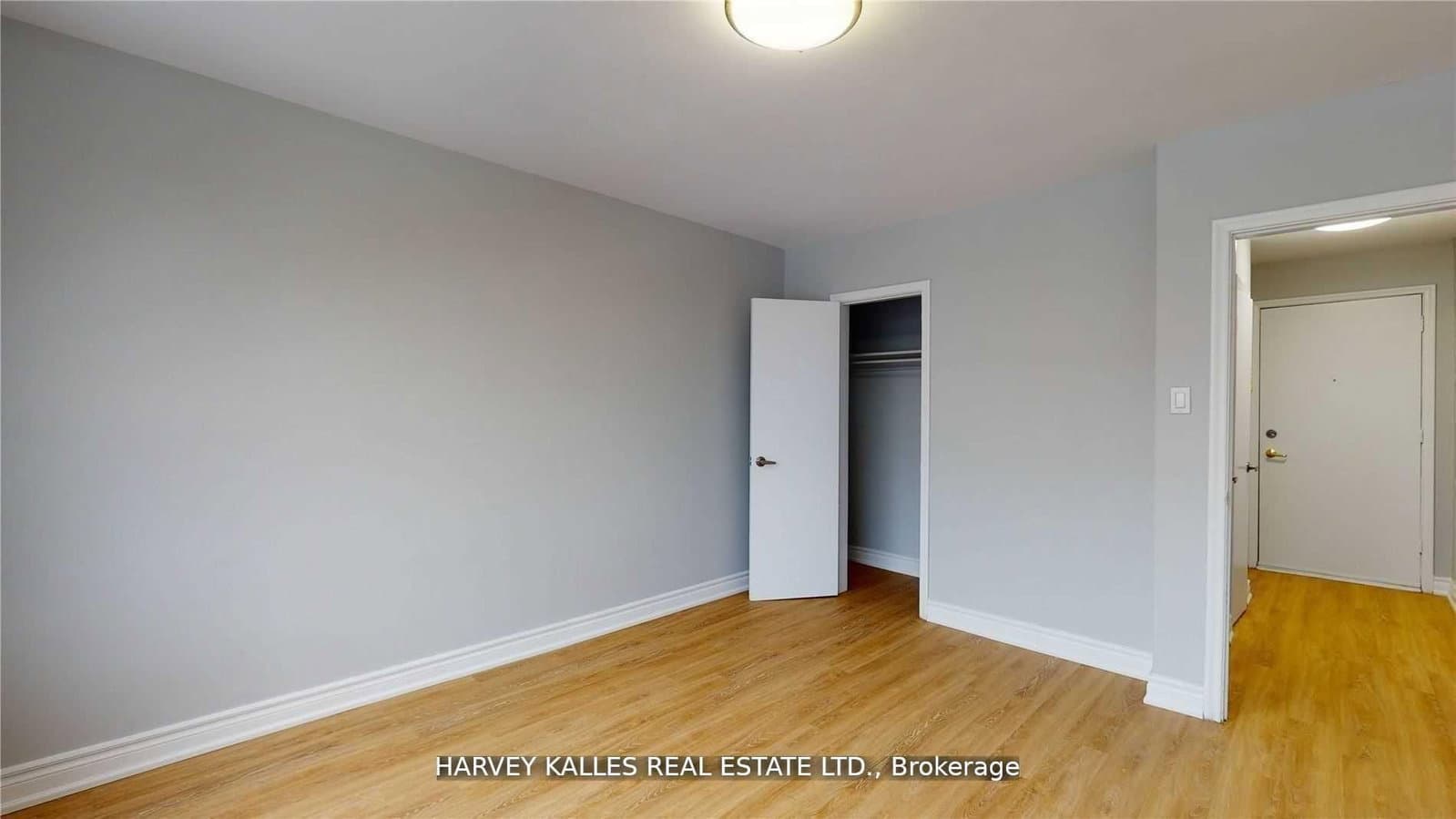4 Greentree Court, Unit 202 thumbnail 9