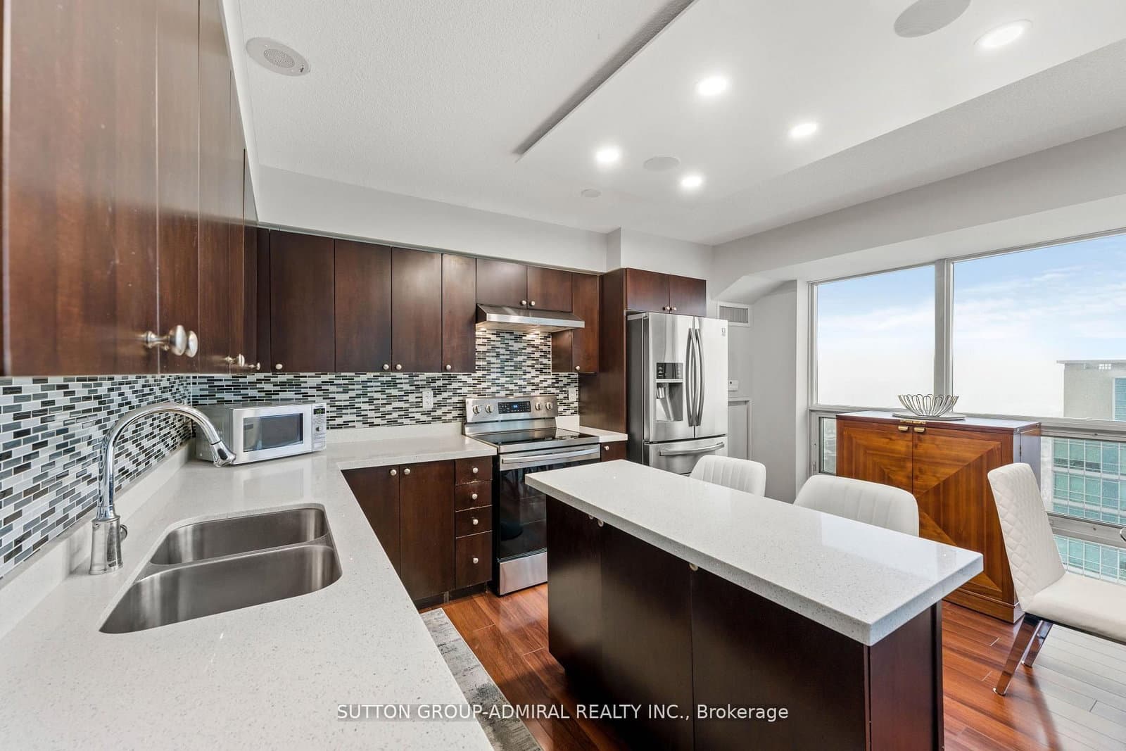 155 Legion Road N, Unit 2513 thumbnail 13