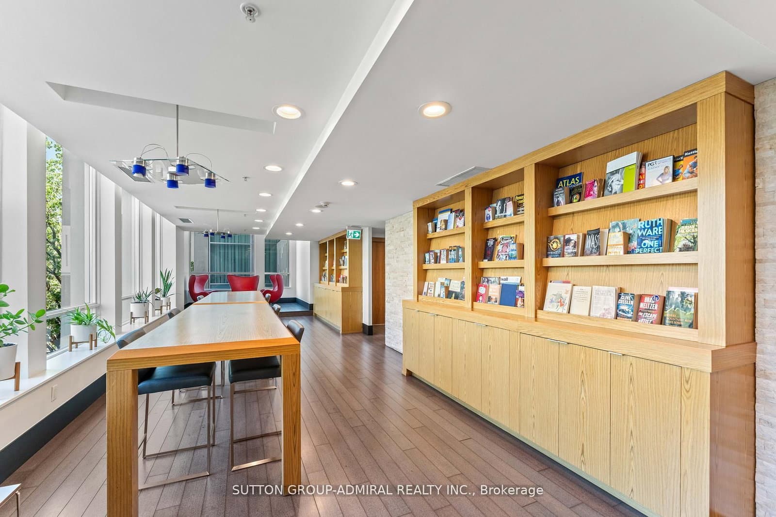 155 Legion Road N, Unit 2513 thumbnail 27