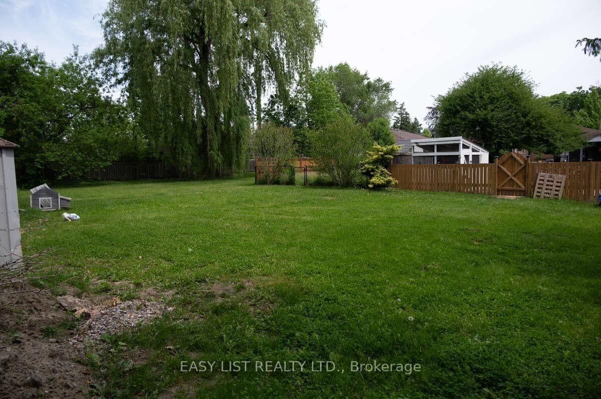 1574 Northmount Avenue thumbnail 6