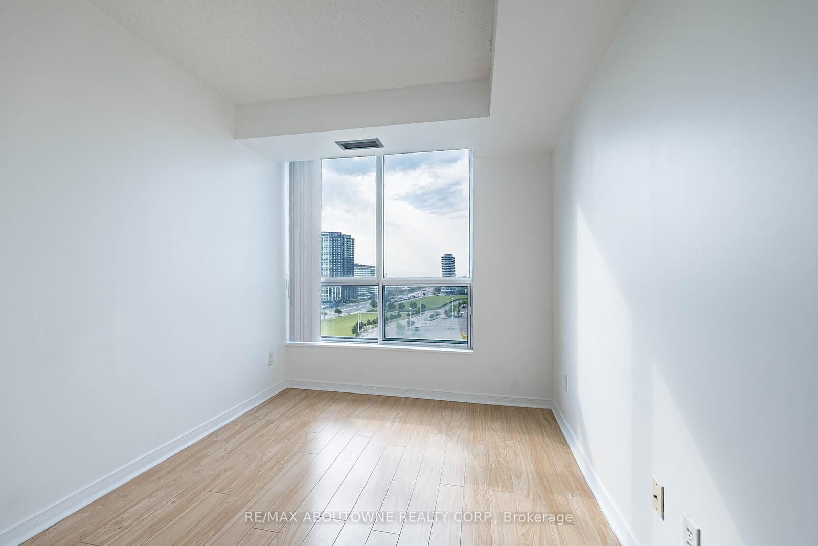 2585 Erin Centre Boulevard, Unit 1102 thumbnail 28