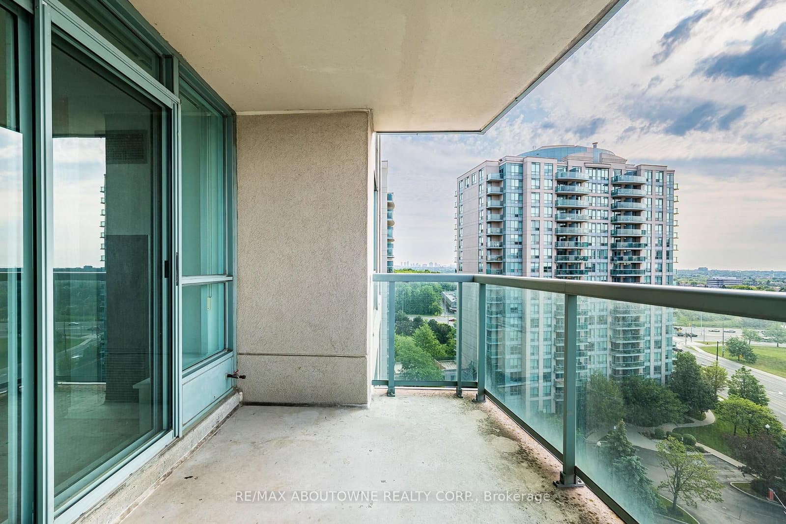 2585 Erin Centre Boulevard, Unit 1102 thumbnail 31