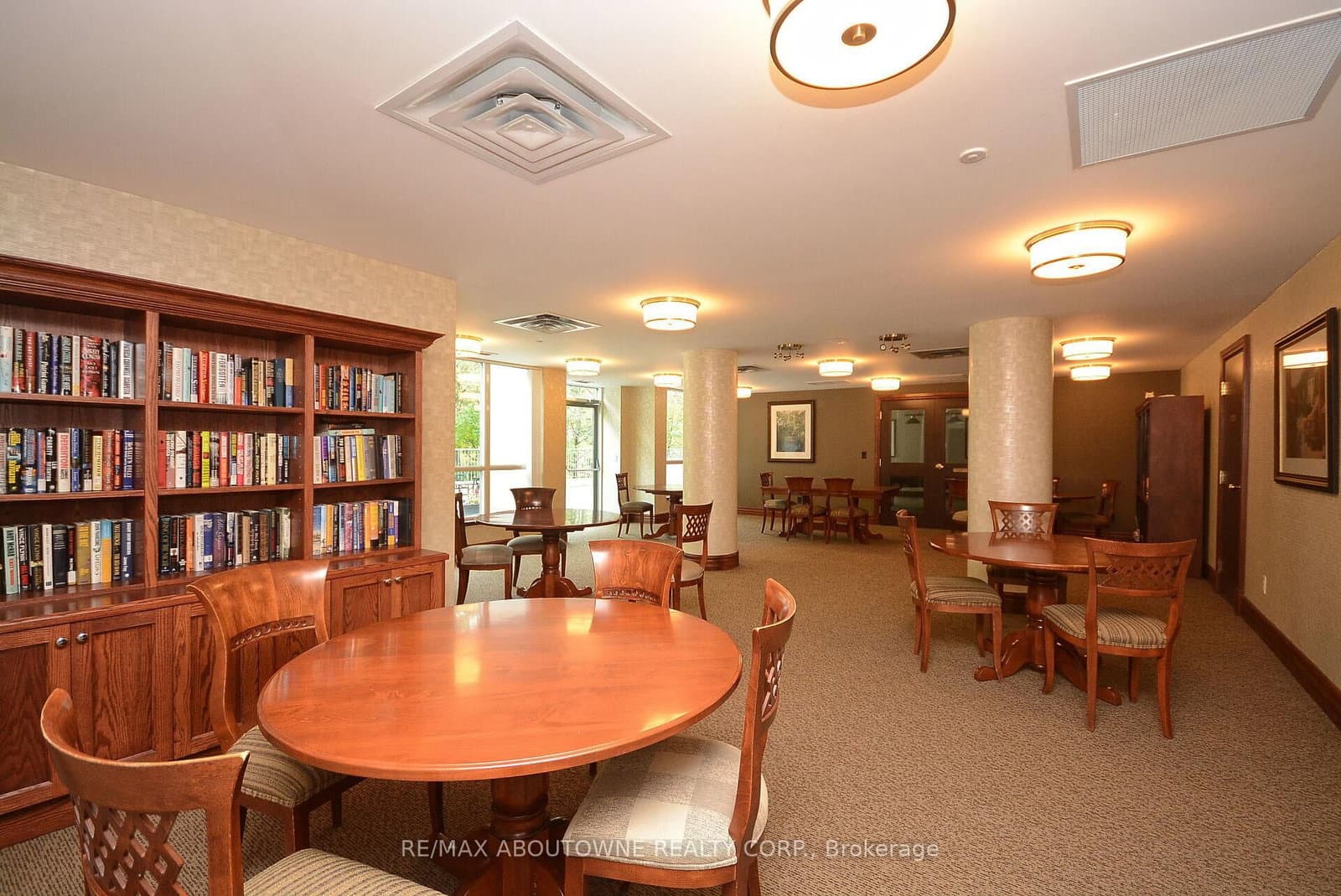 2585 Erin Centre Boulevard, Unit 1102 thumbnail 34