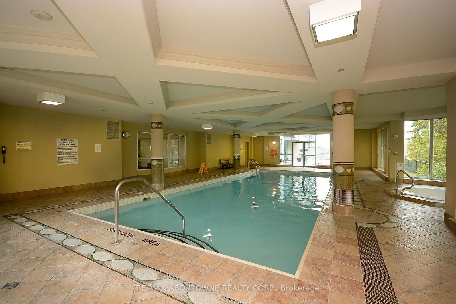 2585 Erin Centre Boulevard, Unit 1102 thumbnail 38