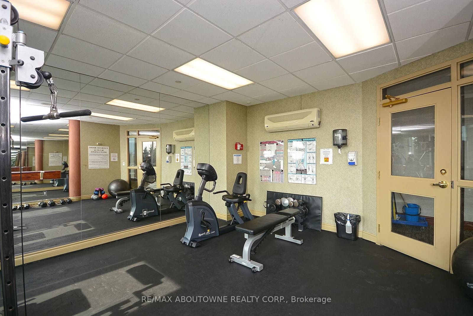 2585 Erin Centre Boulevard, Unit 1102 thumbnail 42