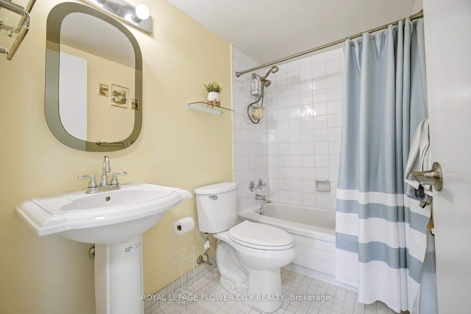 8 Lisa Street, Unit 307 thumbnail 24