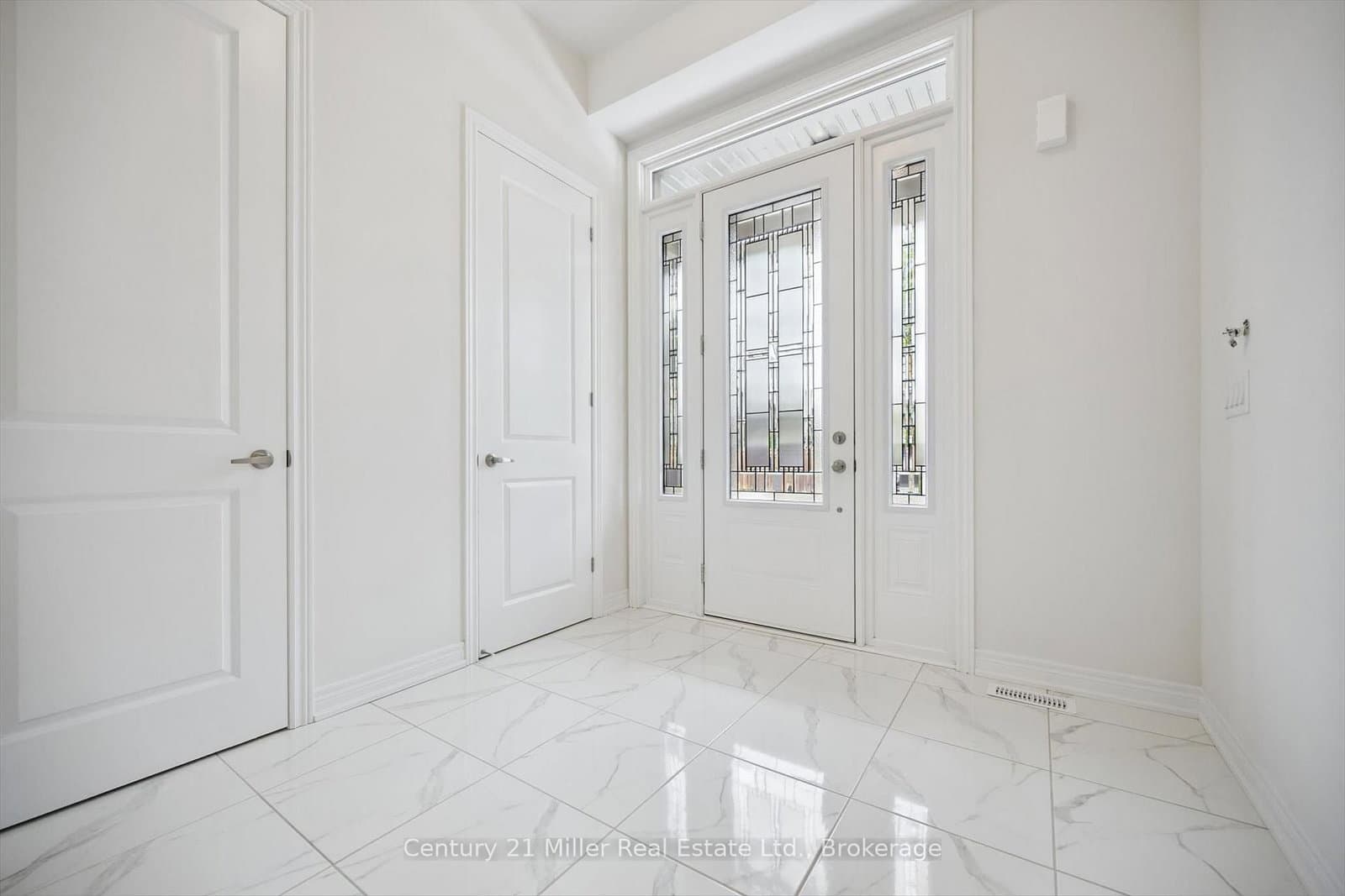 3262 Millicent Avenue thumbnail 5