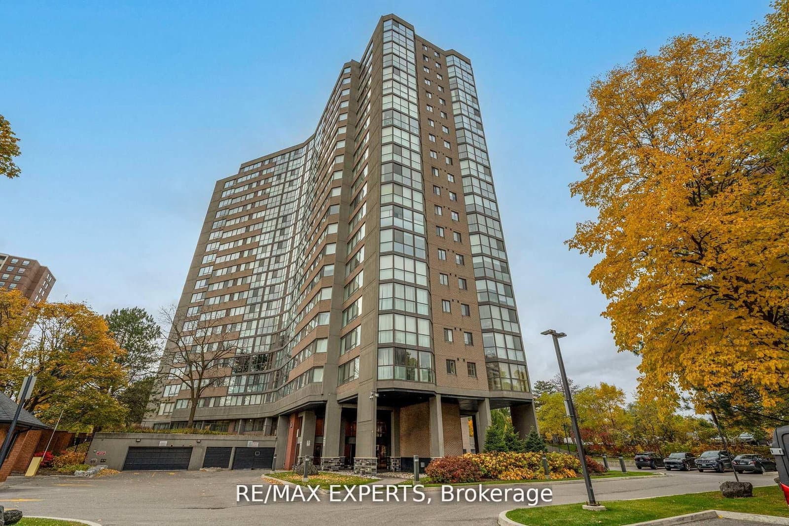 40 Richview Road, Unit 1103 - Image 1