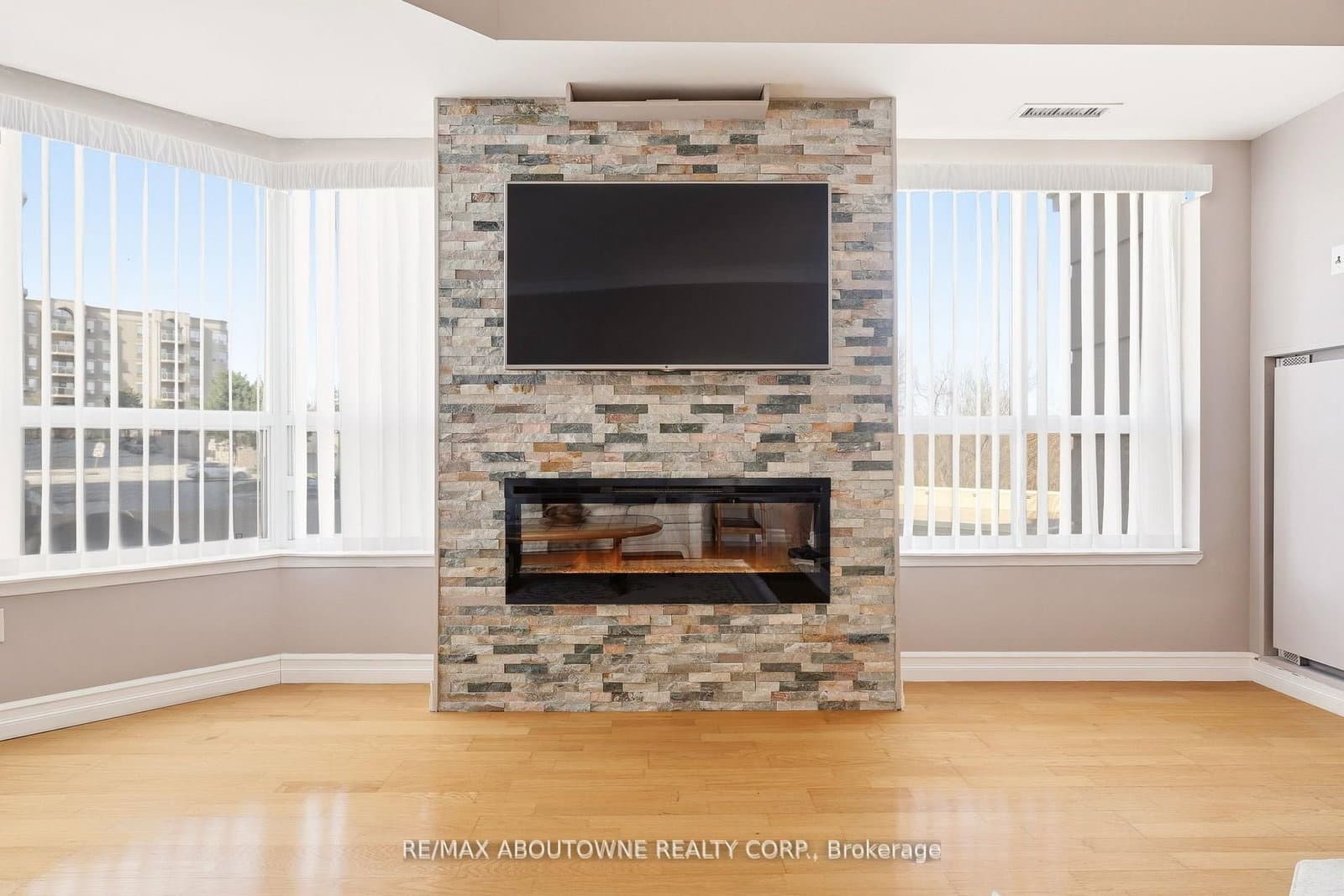 2085 Amherst Heights, Unit 209 thumbnail 16