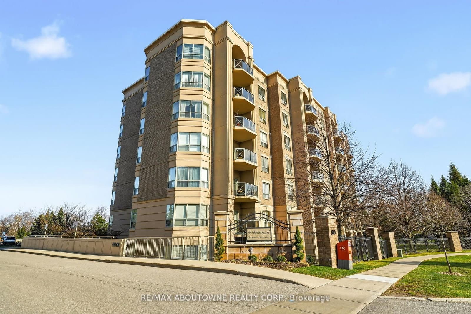 2085 Amherst Heights, Unit 209 thumbnail 2