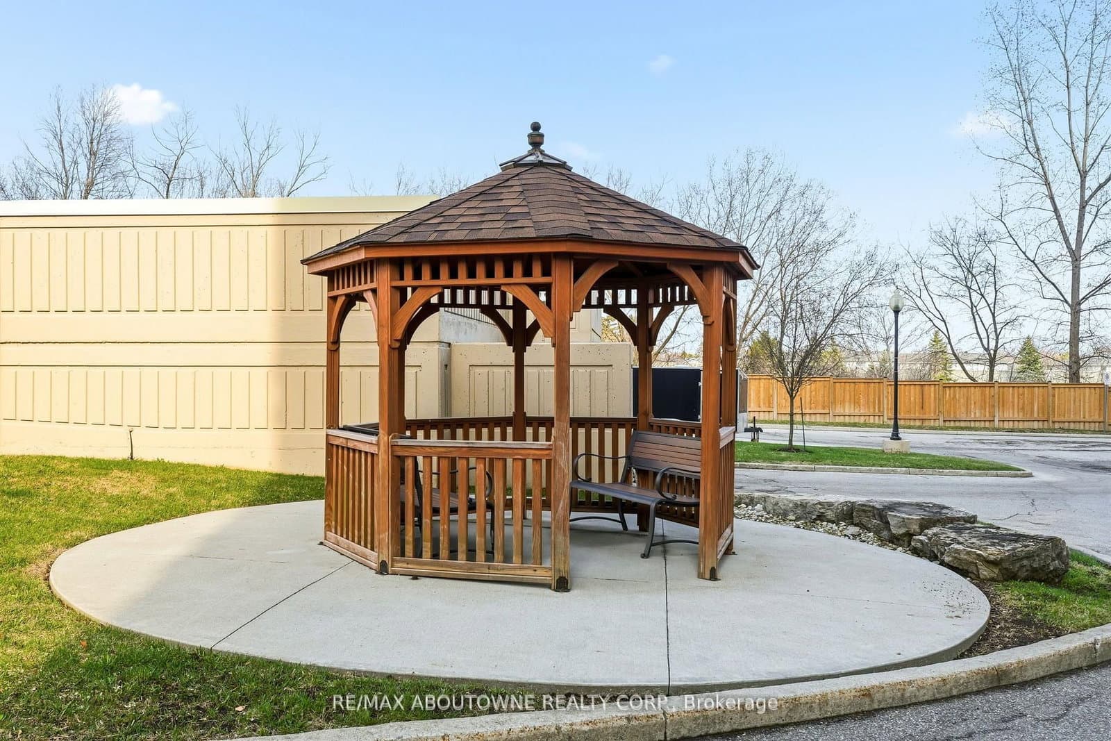2085 Amherst Heights, Unit 209 thumbnail 33