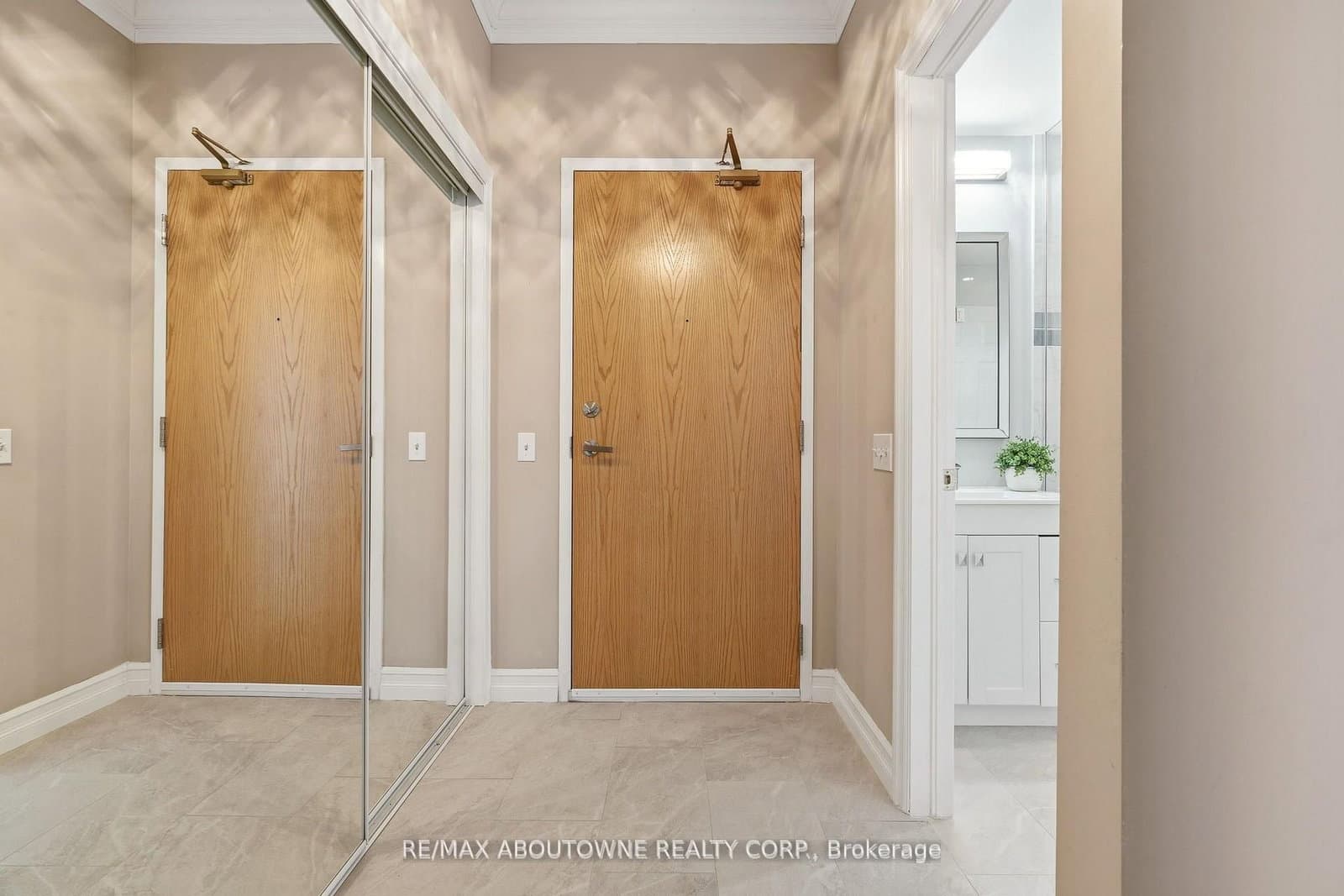 2085 Amherst Heights, Unit 209 thumbnail 6