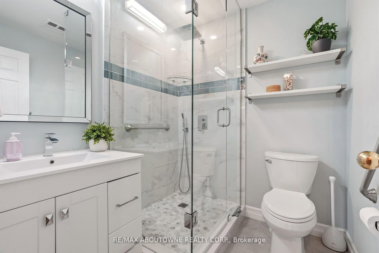 2085 Amherst Heights, Unit 209 thumbnail 8