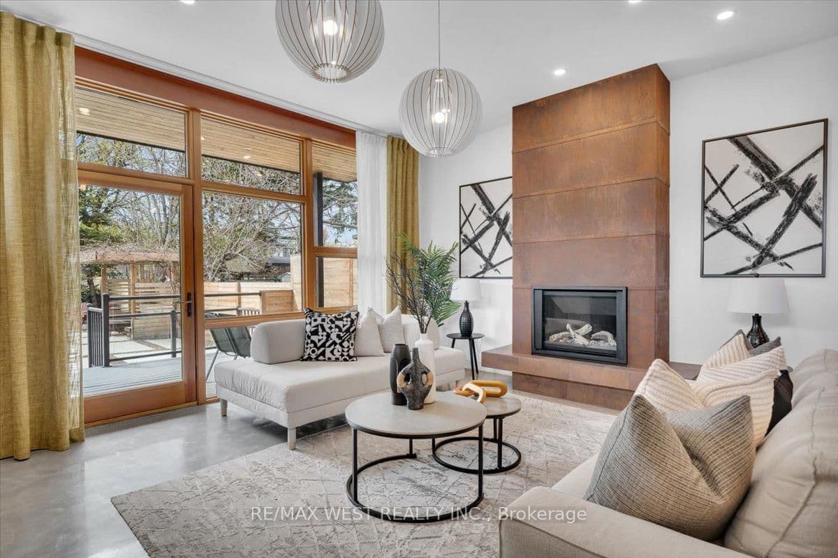 38 Smithfield Drive - Image 1