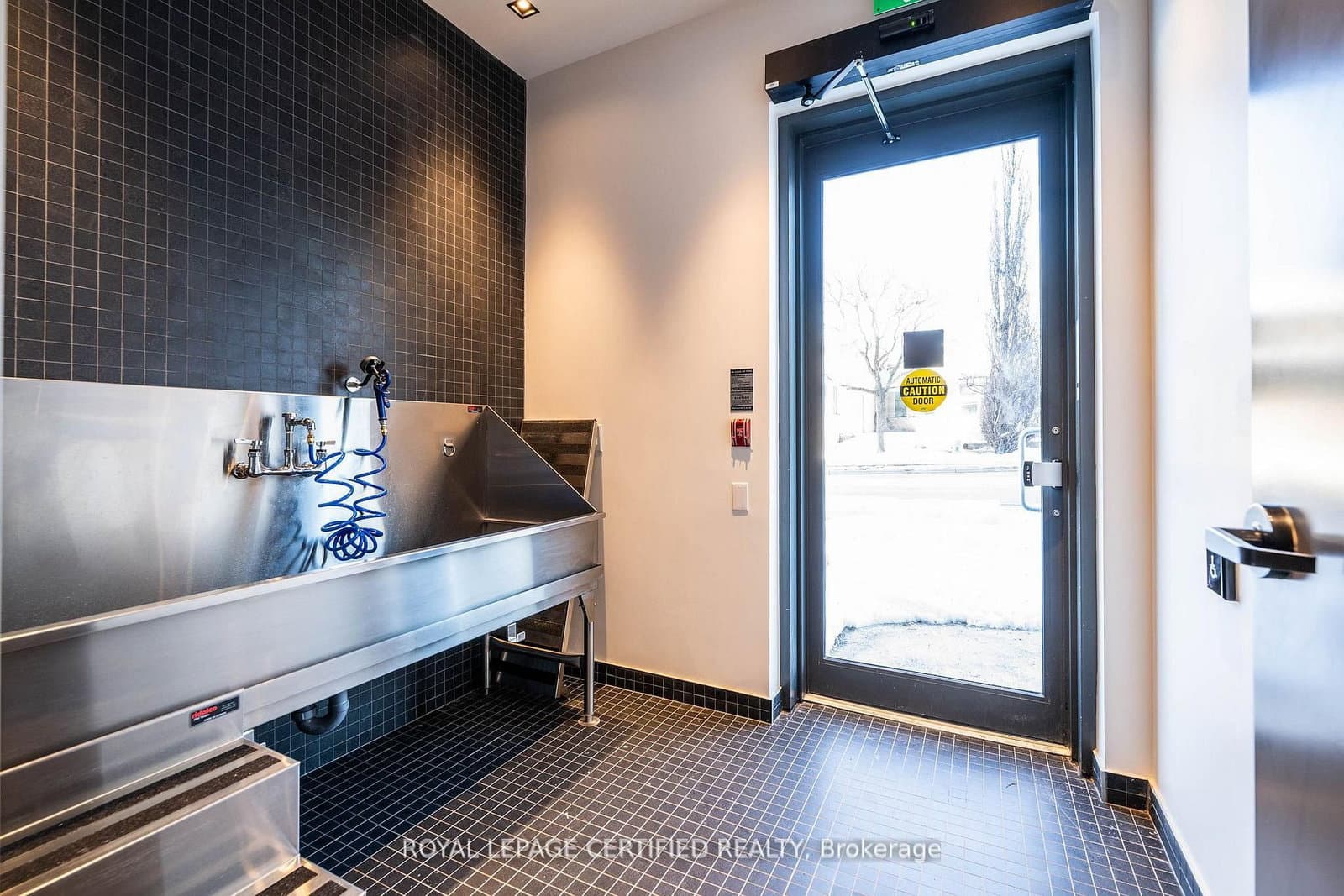 2088 James Street, Unit 503 thumbnail 25