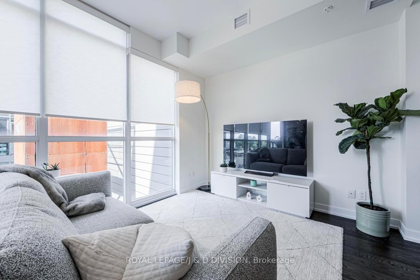 36 Howard Park Avenue, Unit 503 thumbnail 21