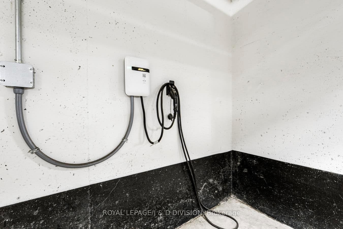 36 Howard Park Avenue, Unit 503 thumbnail 33