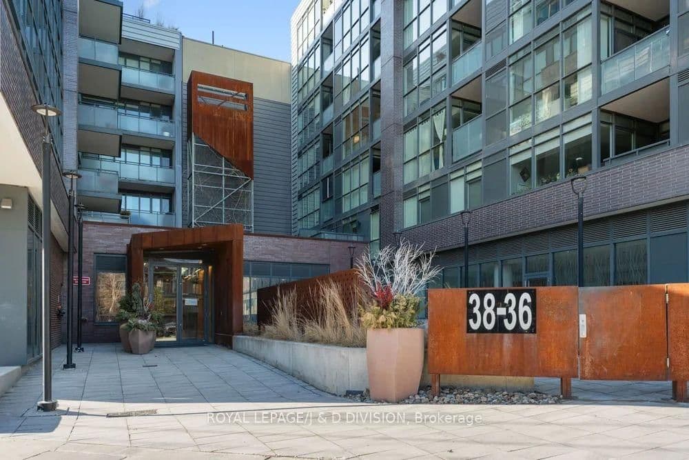 36 Howard Park Avenue, Unit 503 thumbnail 34