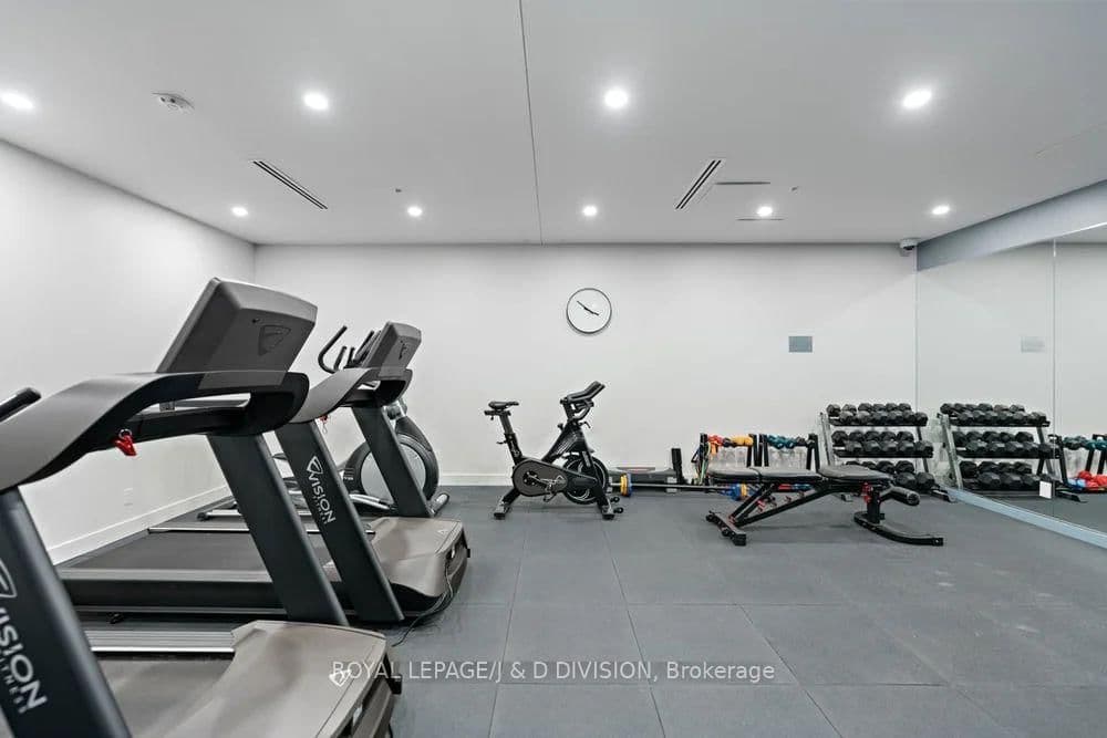 36 Howard Park Avenue, Unit 503 thumbnail 37