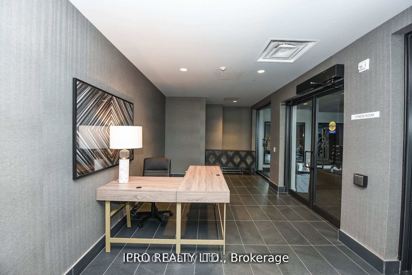 95 Dundas St W Street, Unit 004 thumbnail 33