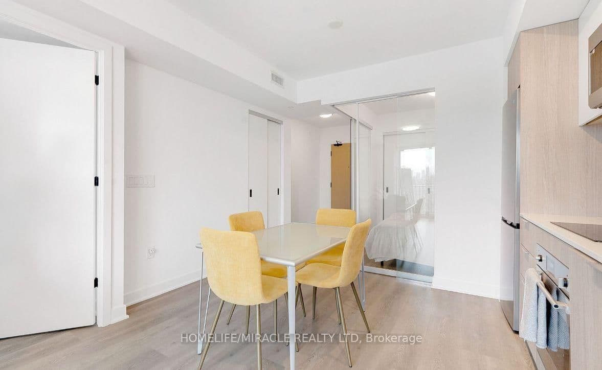 36 Zorra Street, Unit 320 thumbnail 6