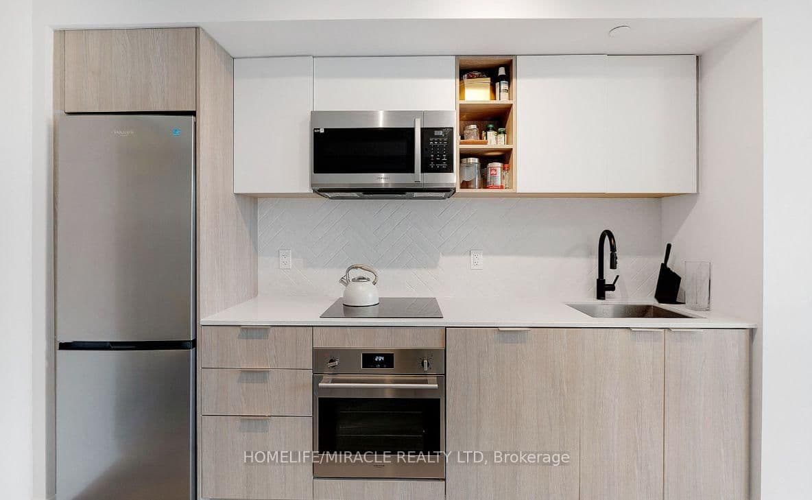 36 Zorra Street, Unit 320 thumbnail 9