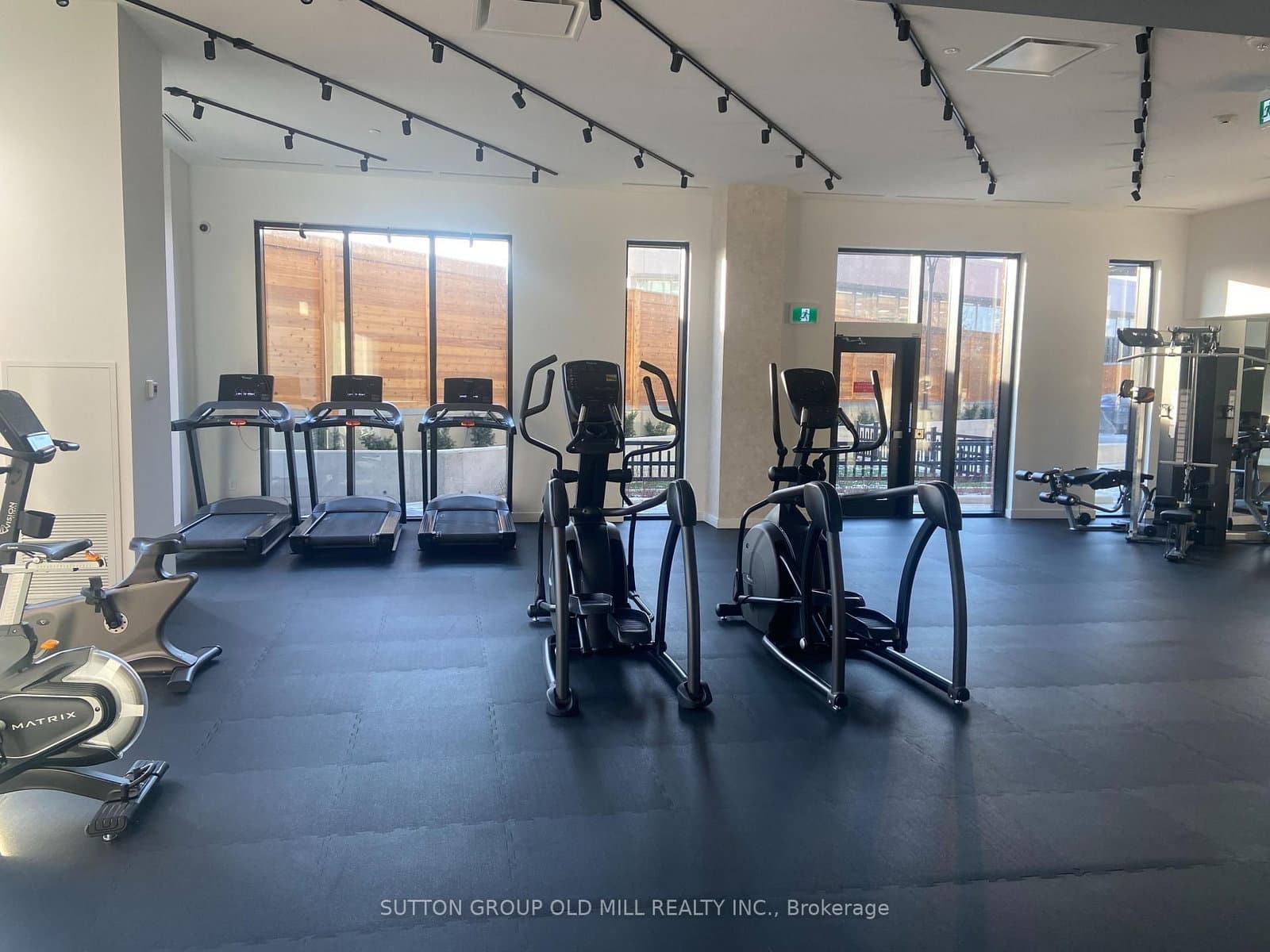 2300 St Clair Avenue W, Unit 417 thumbnail 8