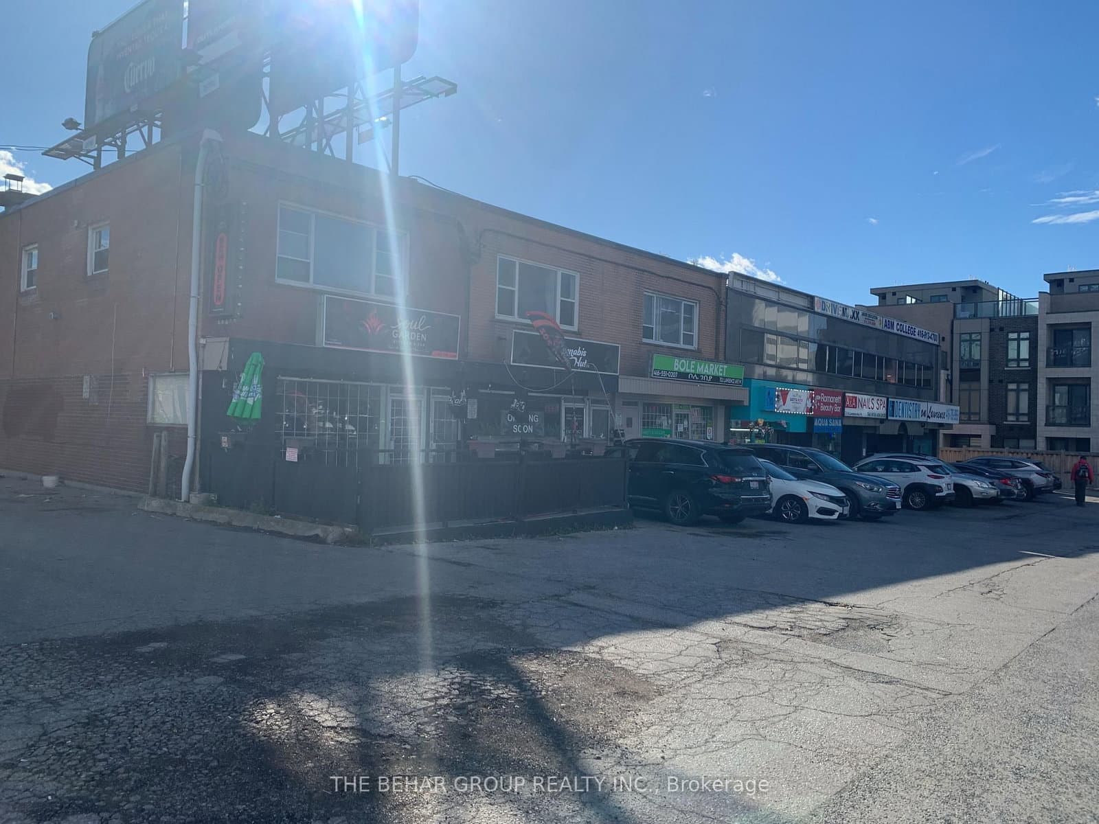 699 Lawrence Avenue W, Unit Unit A thumbnail 2