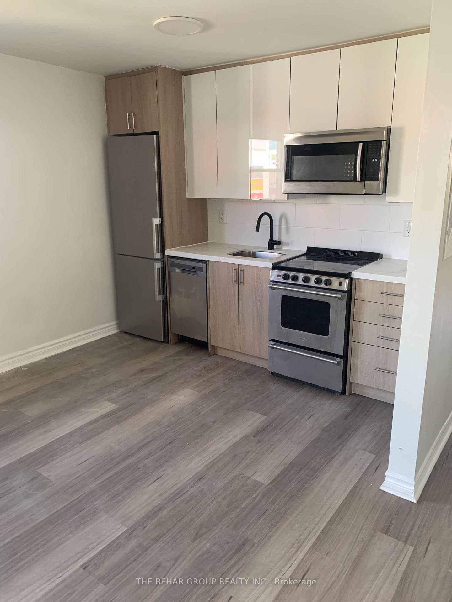 699 Lawrence Avenue W, Unit Unit A thumbnail 3