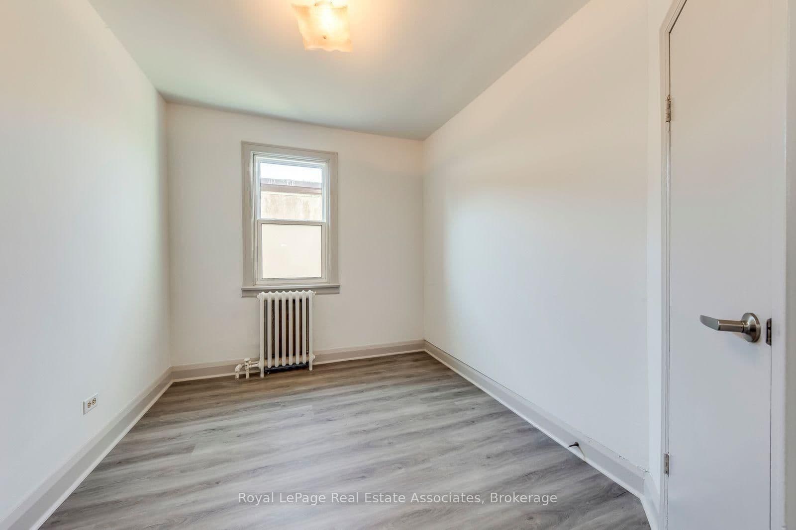362 Royal York Road, Unit 2 thumbnail 7