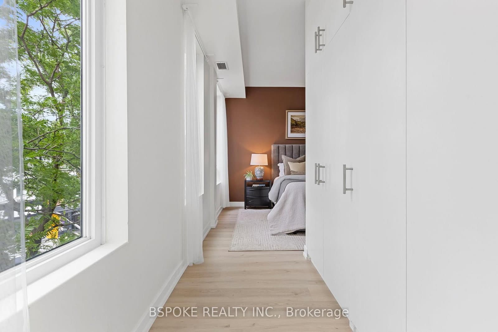 1 St Johns Road, Unit 303 thumbnail 18