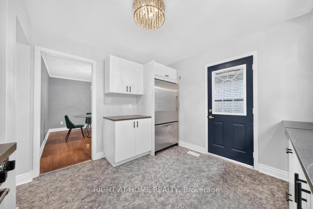 662 Montego Crescent thumbnail 13