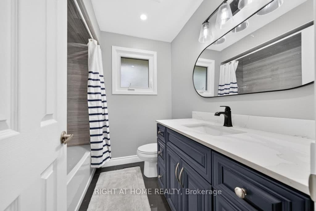 662 Montego Crescent thumbnail 18