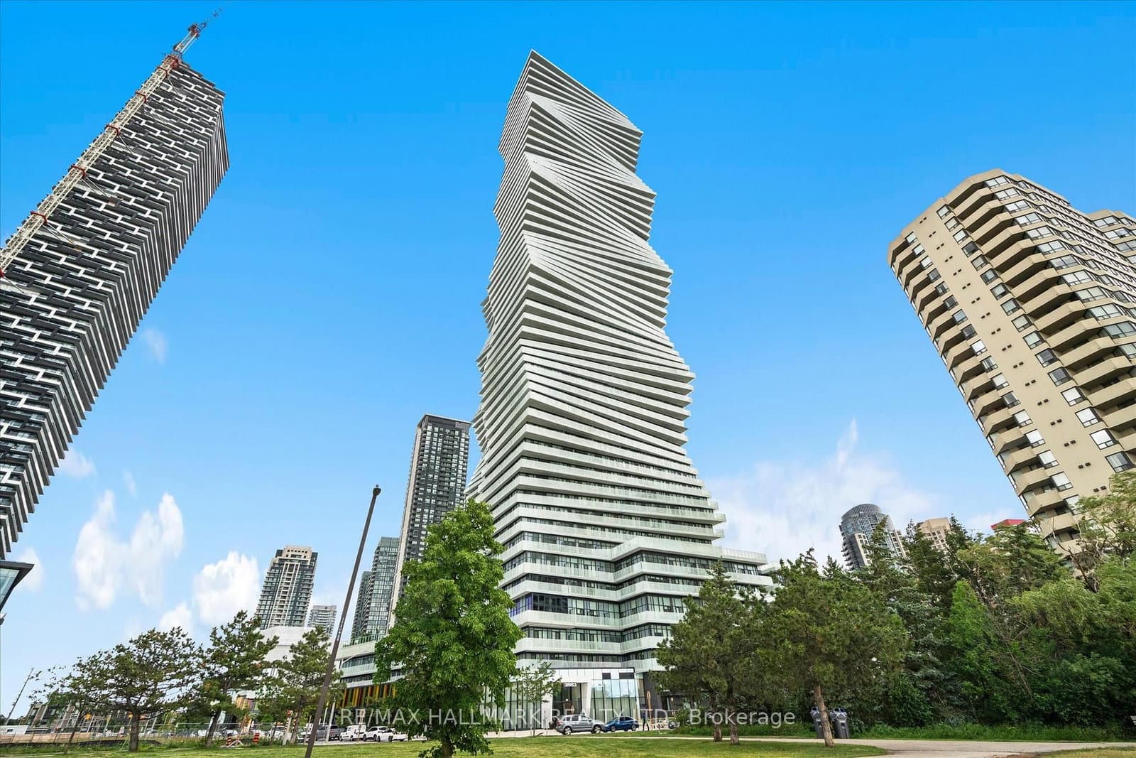 #1405 - 3883 Quartz Road