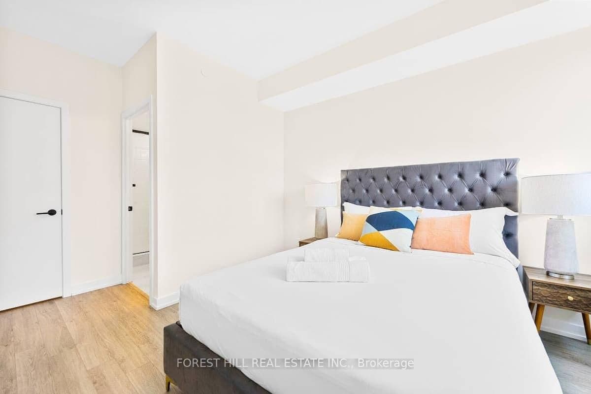 2300 ST CLAIR Avenue W, Unit 709 thumbnail 15