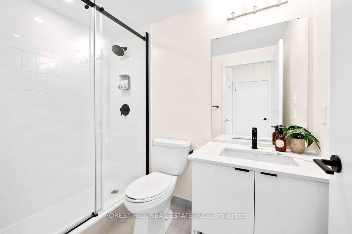 2300 ST CLAIR Avenue W, Unit 709 thumbnail 18