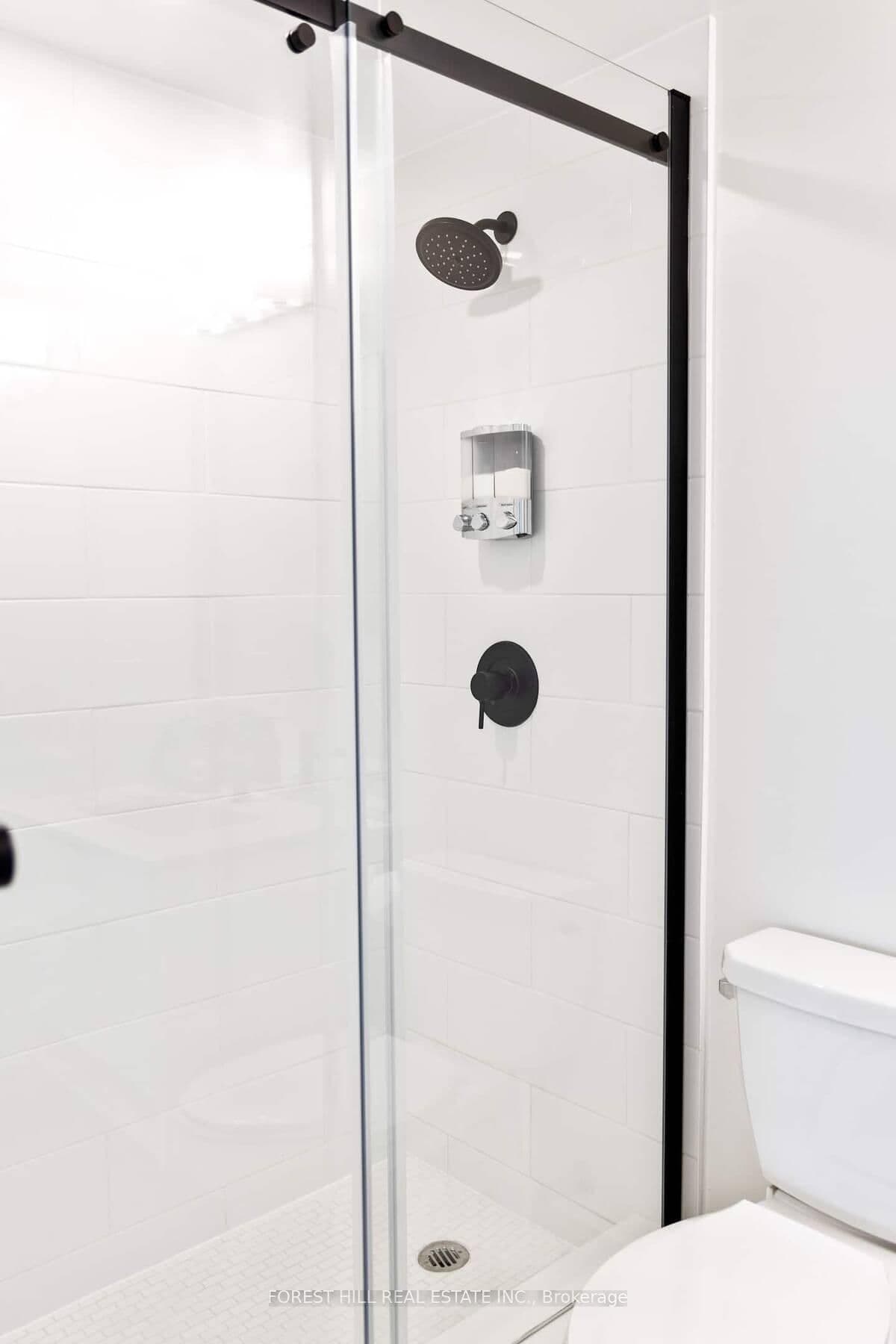 2300 ST CLAIR Avenue W, Unit 709 thumbnail 20