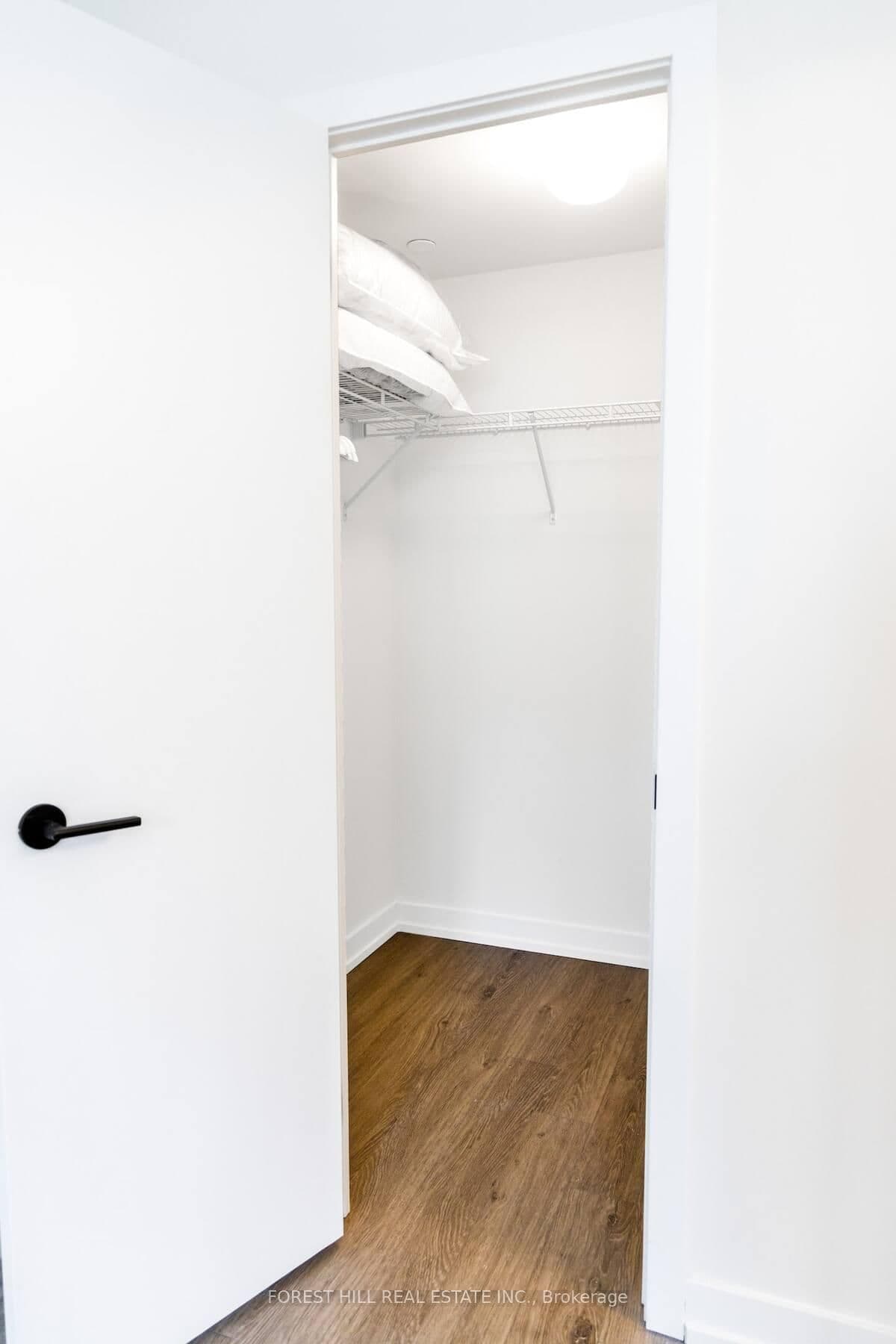 2300 ST CLAIR Avenue W, Unit 709 thumbnail 21