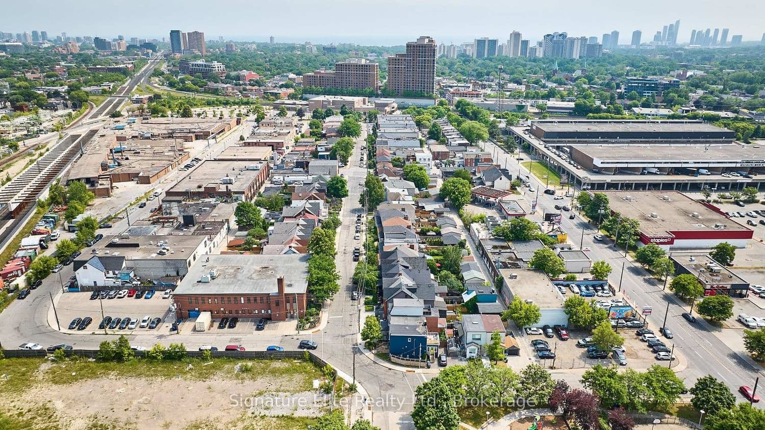 154 Mulock Avenue thumbnail 38