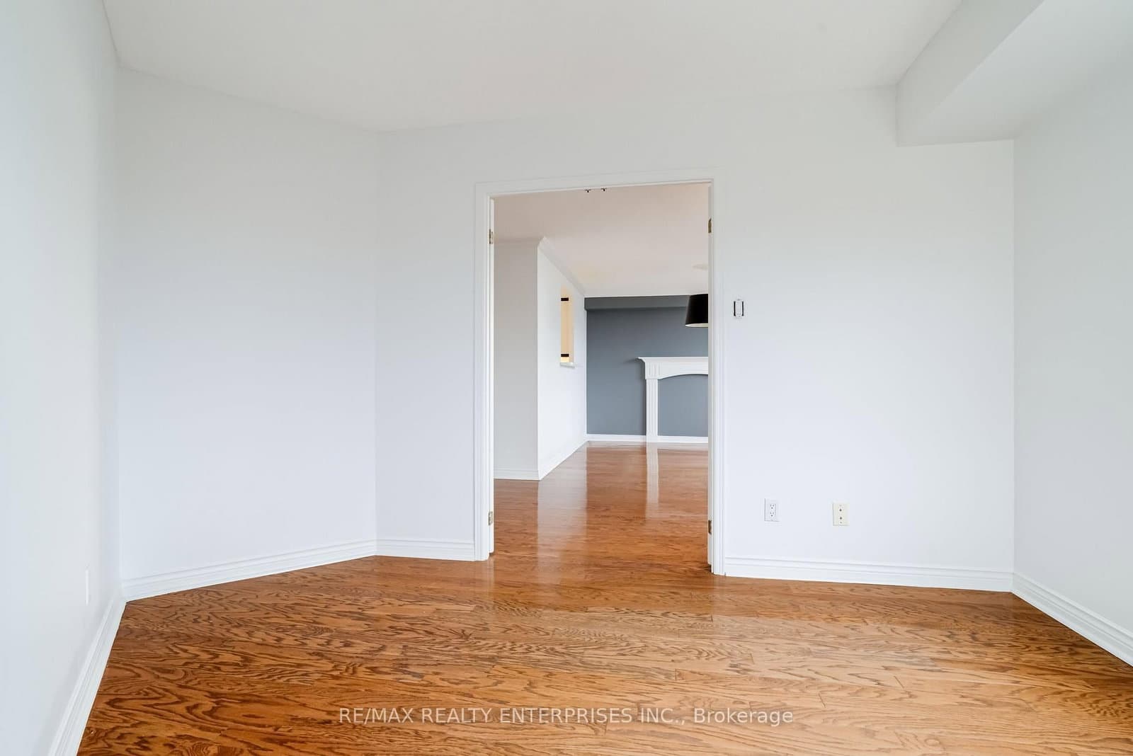 2285 Lake Shore Boulevard W, Unit 304 thumbnail 14