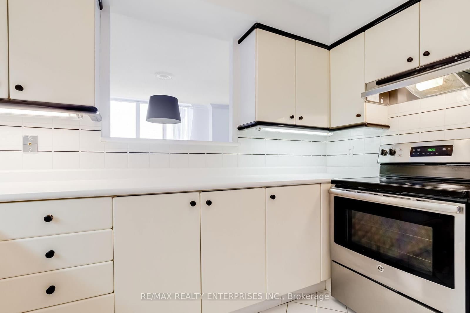 2285 Lake Shore Boulevard W, Unit 304 thumbnail 22