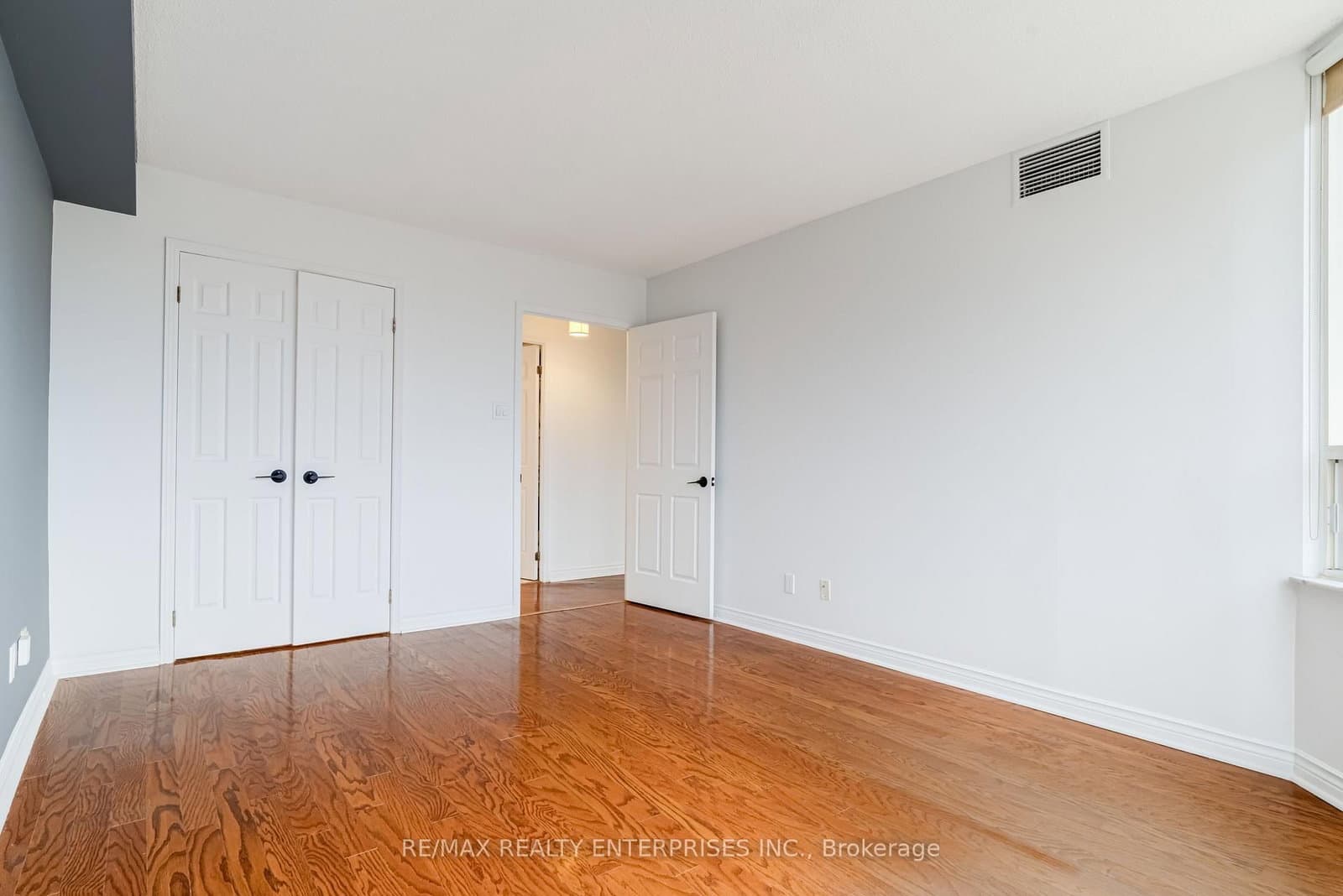 2285 Lake Shore Boulevard W, Unit 304 thumbnail 9