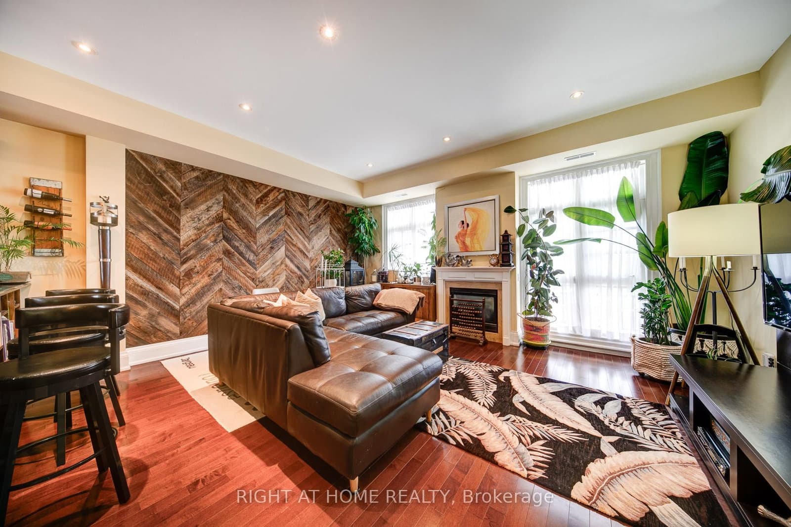 120 BRONTE Road, Unit 10 thumbnail 12