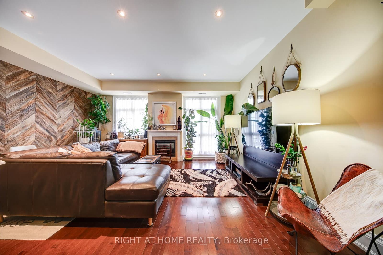 120 BRONTE Road, Unit 10 thumbnail 11
