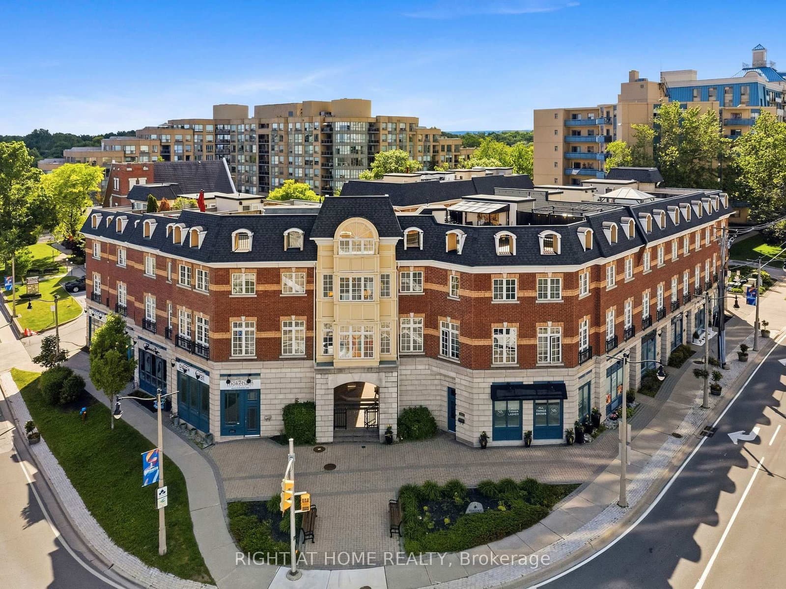 120 BRONTE Road, Unit 10 thumbnail 2