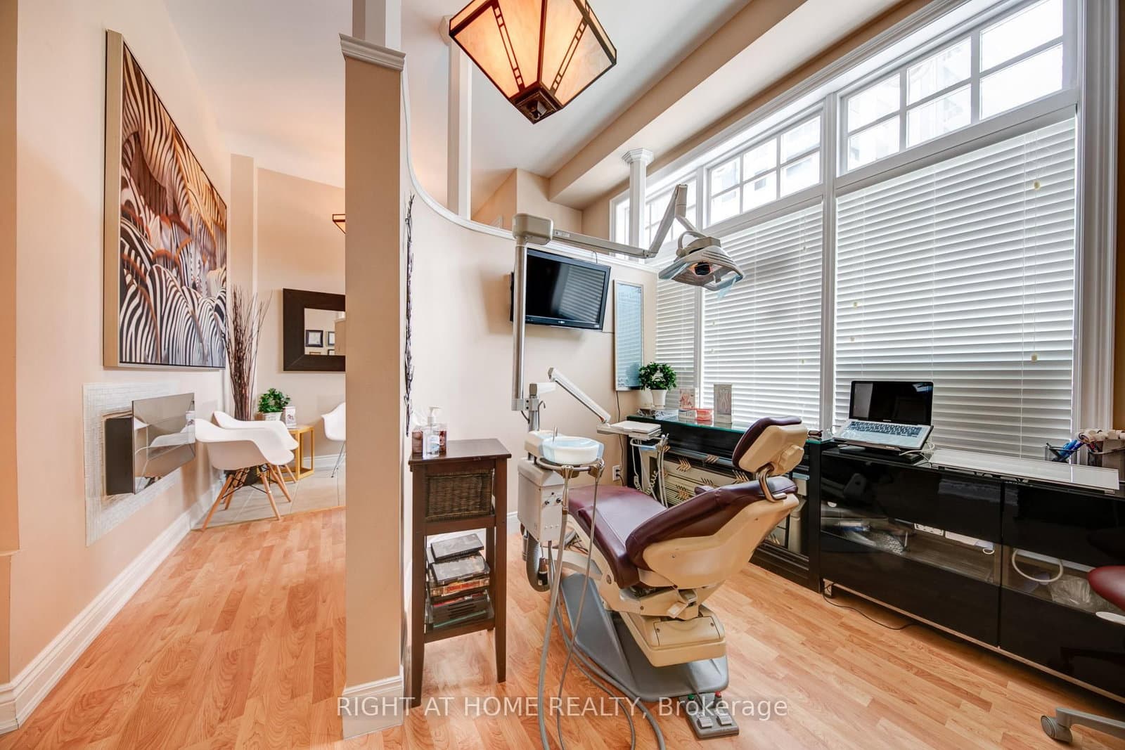 120 BRONTE Road, Unit 10 thumbnail 32