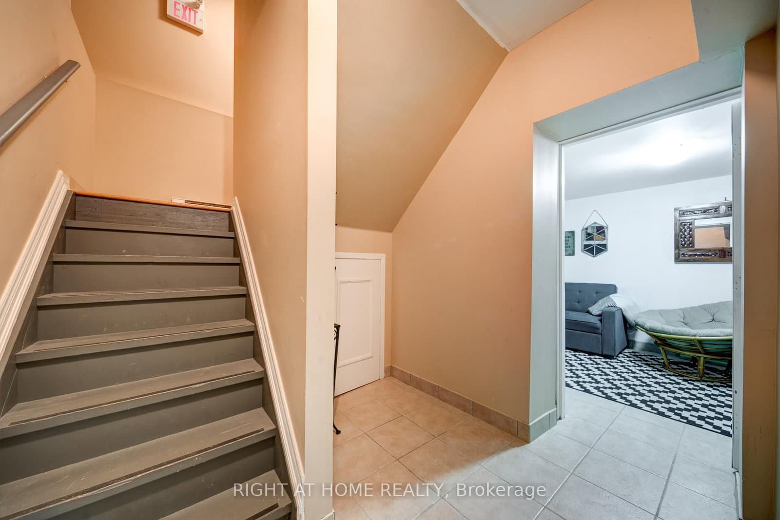 120 BRONTE Road, Unit 10 thumbnail 36