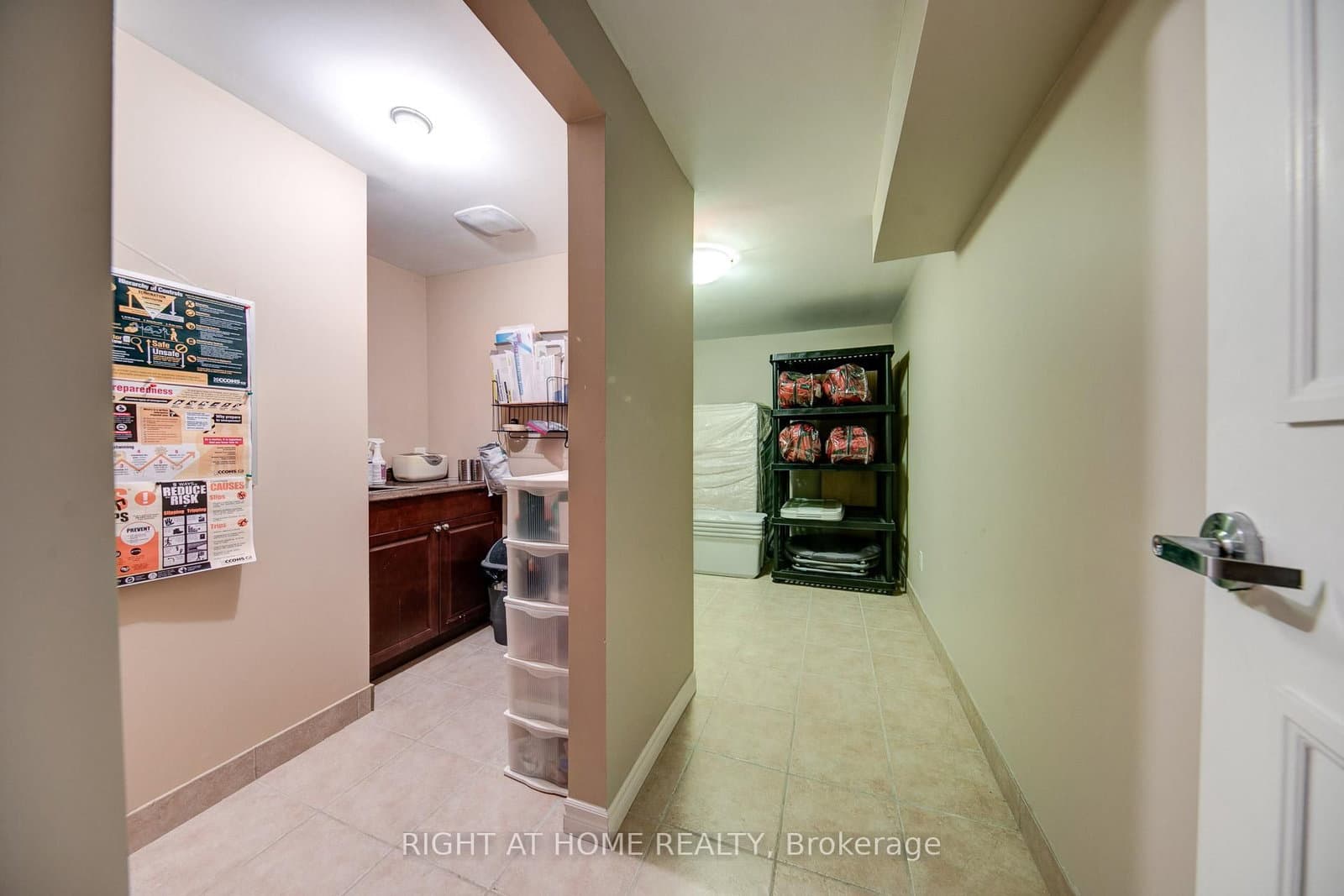 120 BRONTE Road, Unit 10 thumbnail 37
