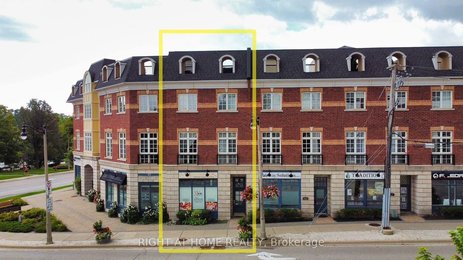120 BRONTE Road, Unit 10 thumbnail 4