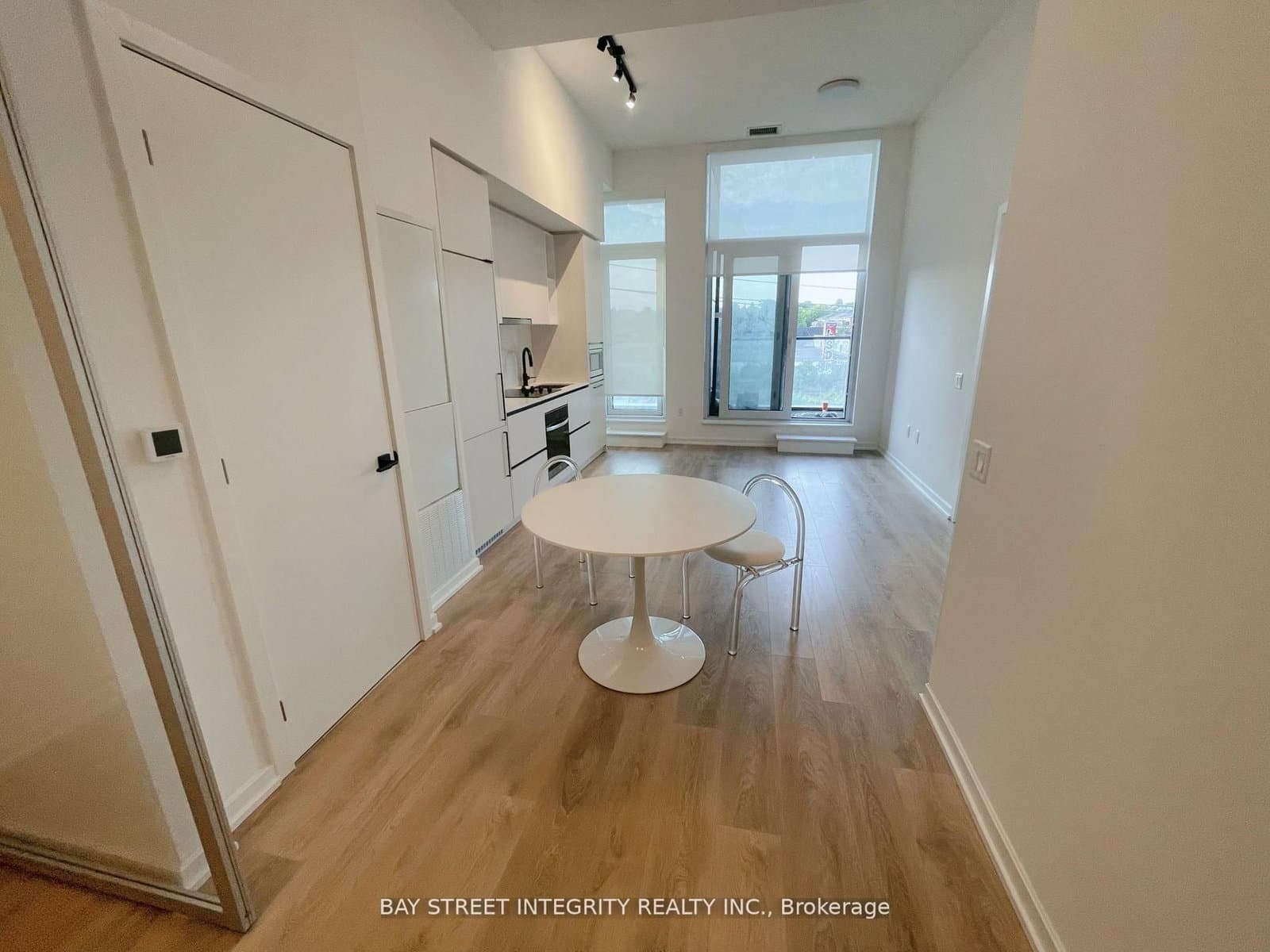 1285 Dupont Street, Unit 308 thumbnail 7